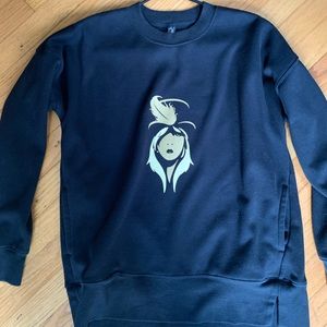 Black Stevie Nicks sweatshirt
